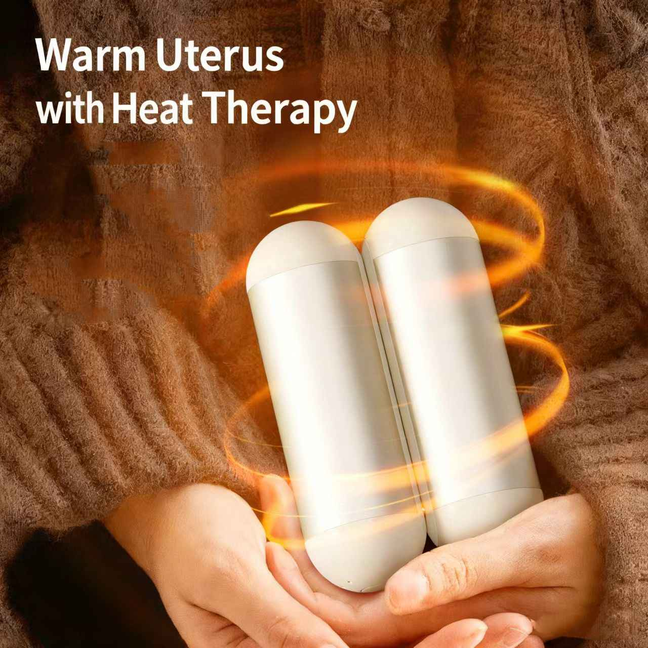 Hände halten zwei weiße zylindrische Wärmetherapiegeräte mit orangefarbenem Schein.