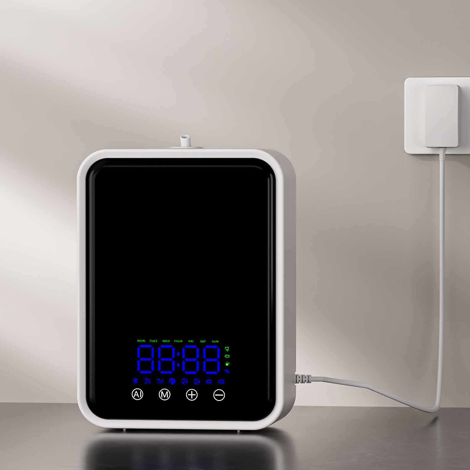 Ein weißer digitaler Wecker mit schwarzem Bildschirm zeigt 88:88 Uhr an.