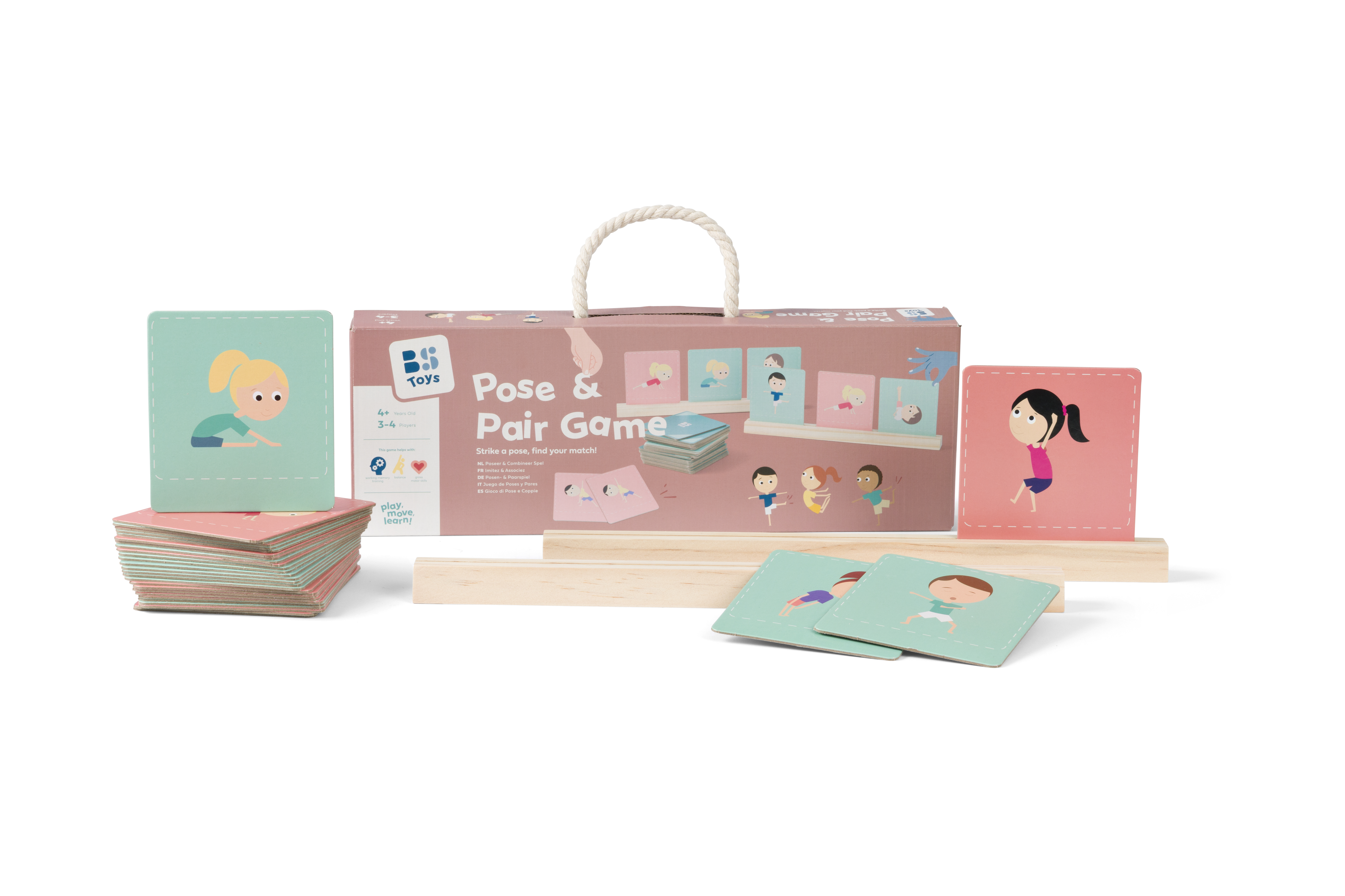 Pose & Pair spel met kleurrijke kaarten en houten stukken op witte achtergrond.