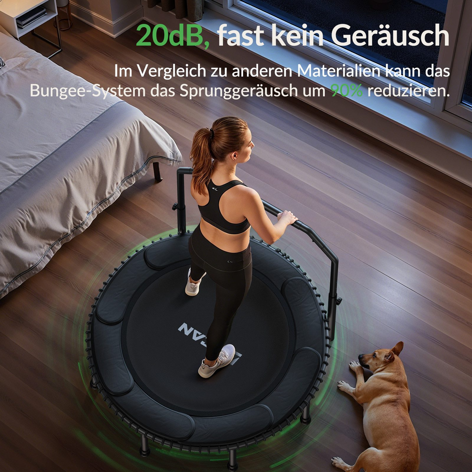 Frau auf einem Trampolin, Hund liegt daneben. Schlafzimmer mit Bett.