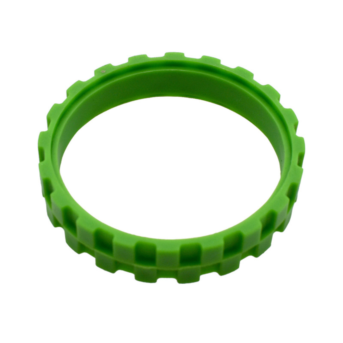 Zielony pierścień z ząbkowanymi krawędziami, na białym tle.
