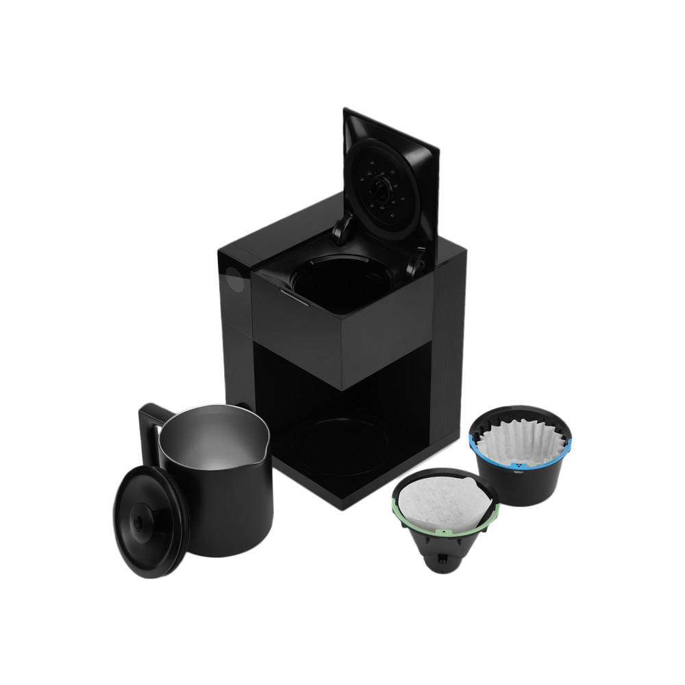 Czarny ekspres do kawy z otwartą pokrywą, metalowym dzbankiem i dwoma filtrami do kawy.