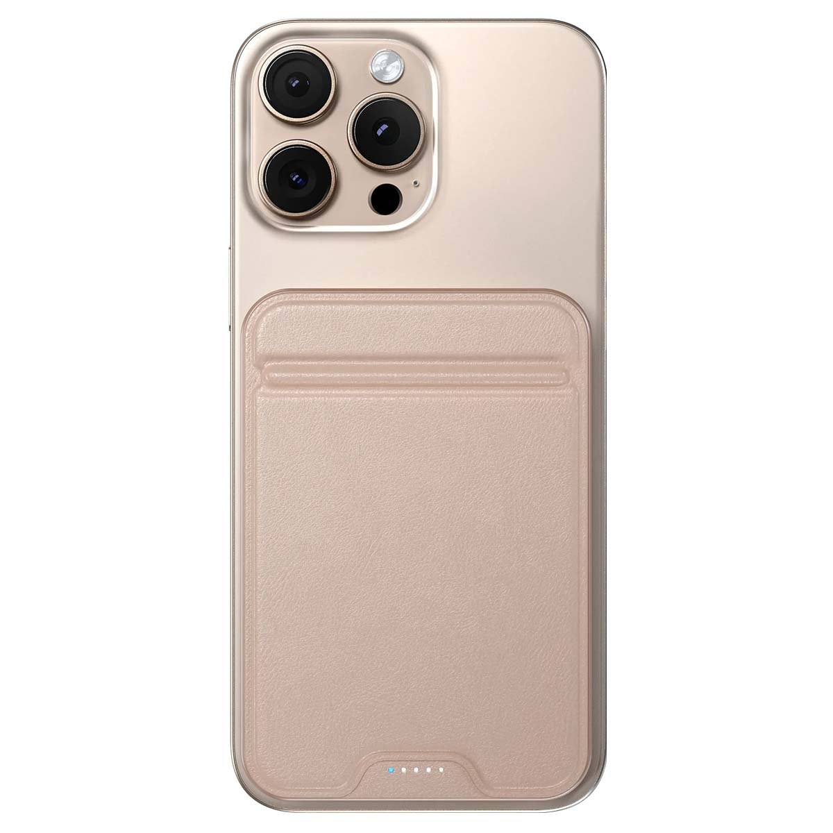 Ein goldenes iPhone mit einer beigefarbenen Wallet-Hülle auf der Rückseite. Verfügt über drei Kameras.