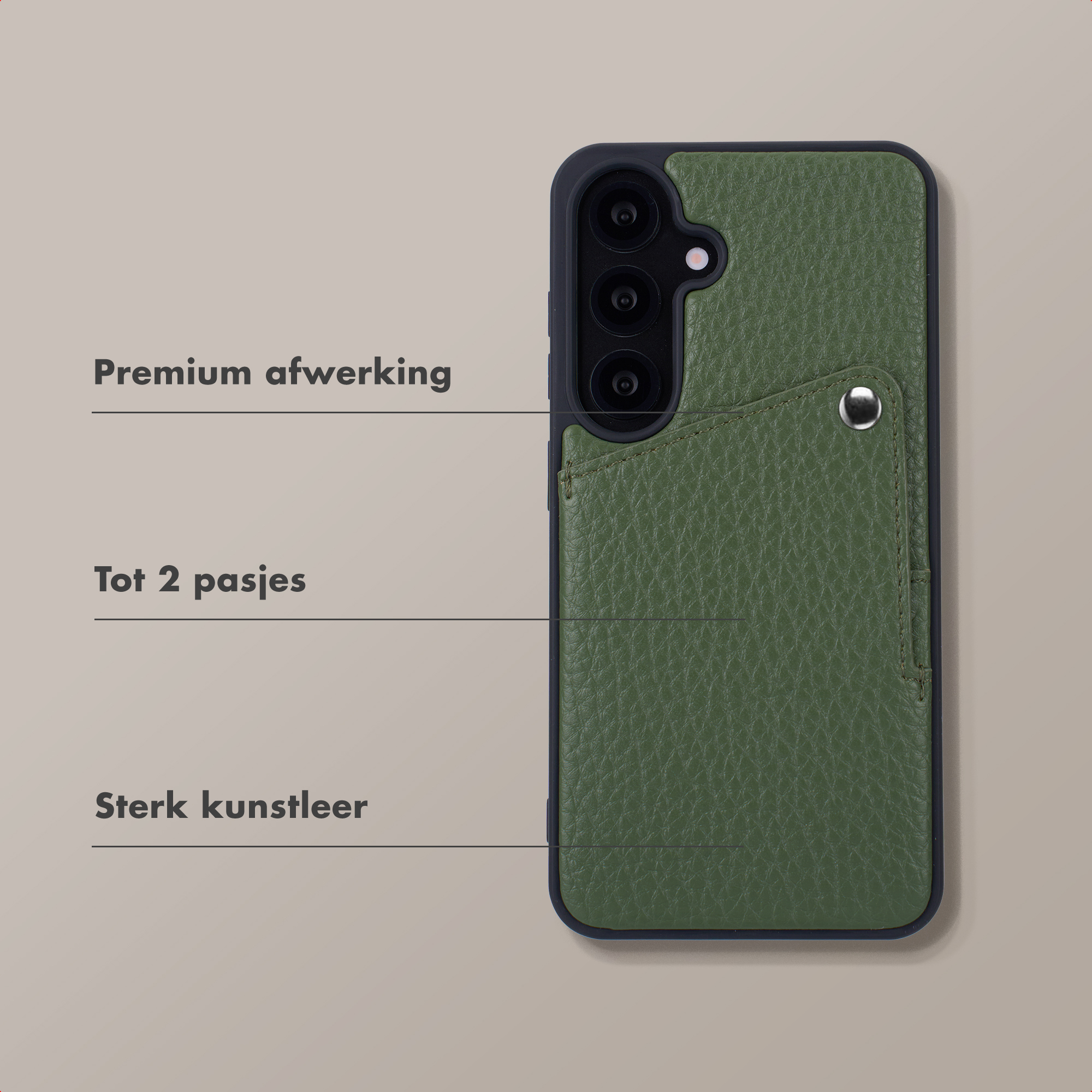 Coque de téléphone texturée verte avec fentes pour cartes et découpe caméra.