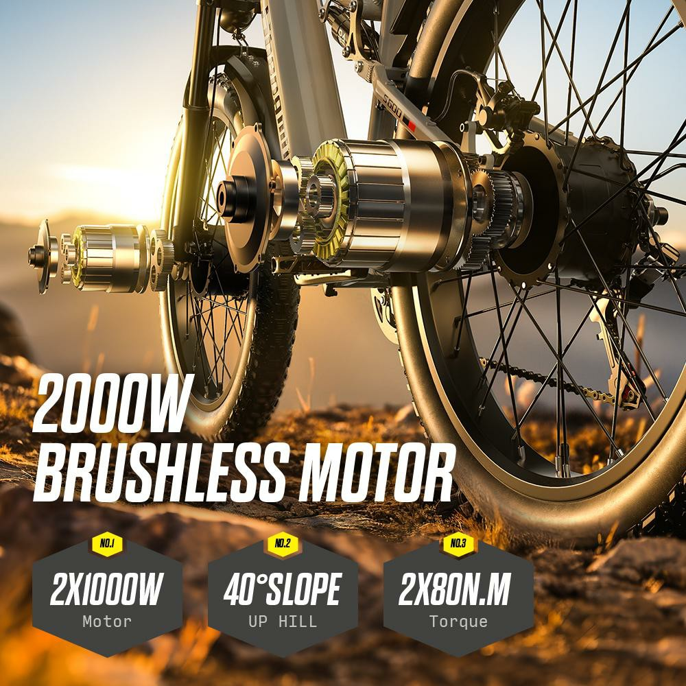 Primer plano del motor sin escobillas de 2000W, engranajes y rueda de una bici eléctrica.