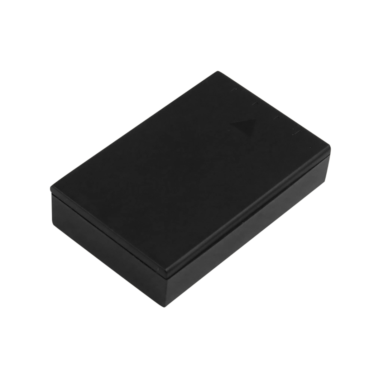 Ein schwarzes rechteckiges Objekt, möglicherweise eine Batterie, vor weißem Hintergrund.