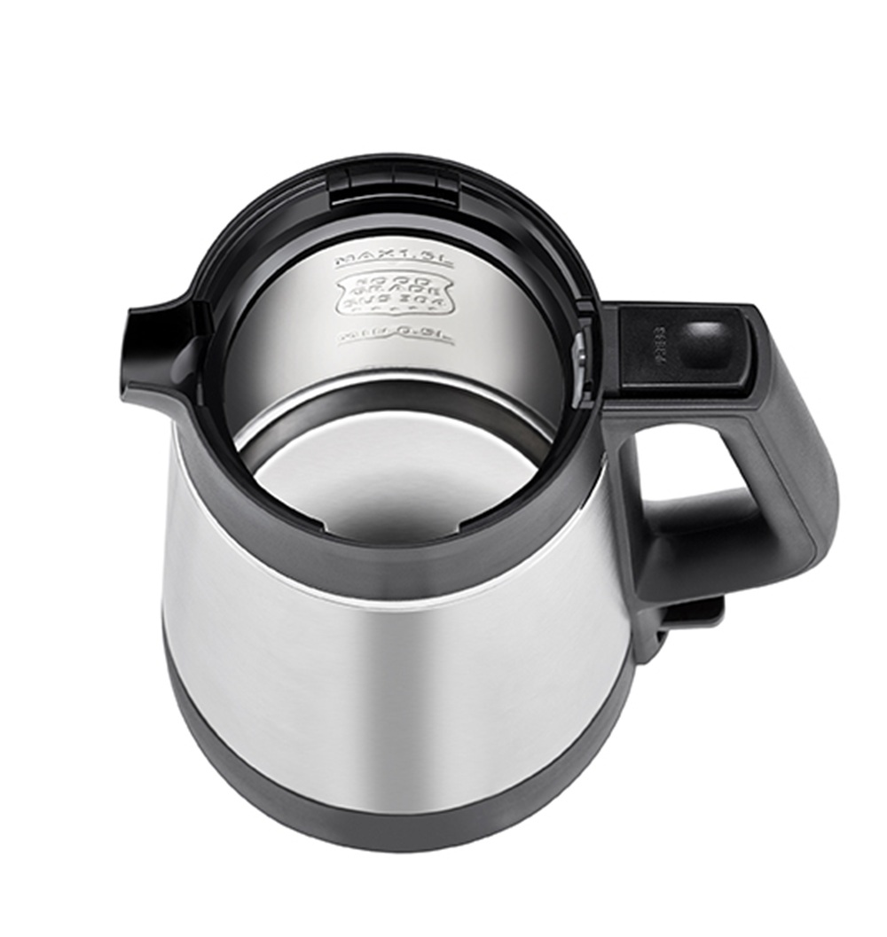 Ein silberner Wasserkocher mit schwarzem Griff und Deckel, von oben gesehen.