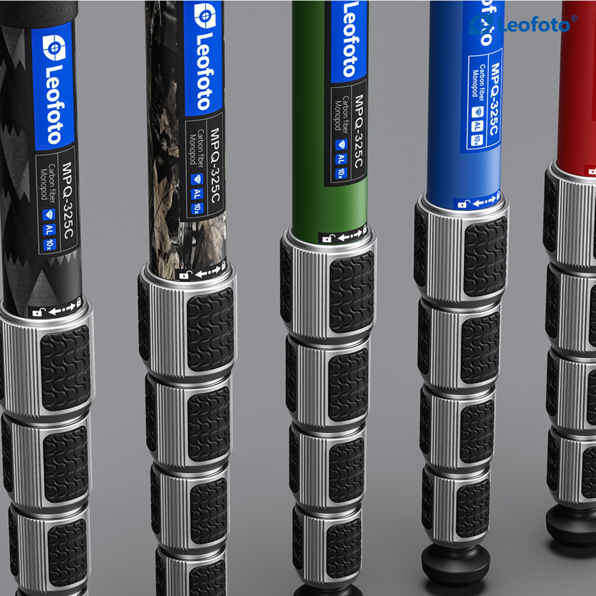 Fünf Leofoto MPQ-325C Karbonfaser-Einbeinstative in Schwarz, Tarn, Grün, Blau und Rot.
