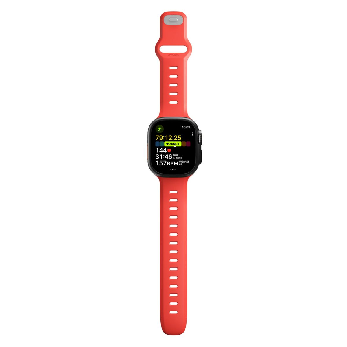Un reloj inteligente rojo con pantalla negra que muestra datos de fitness, incluyendo hora, ritmo cardíaco y zona.