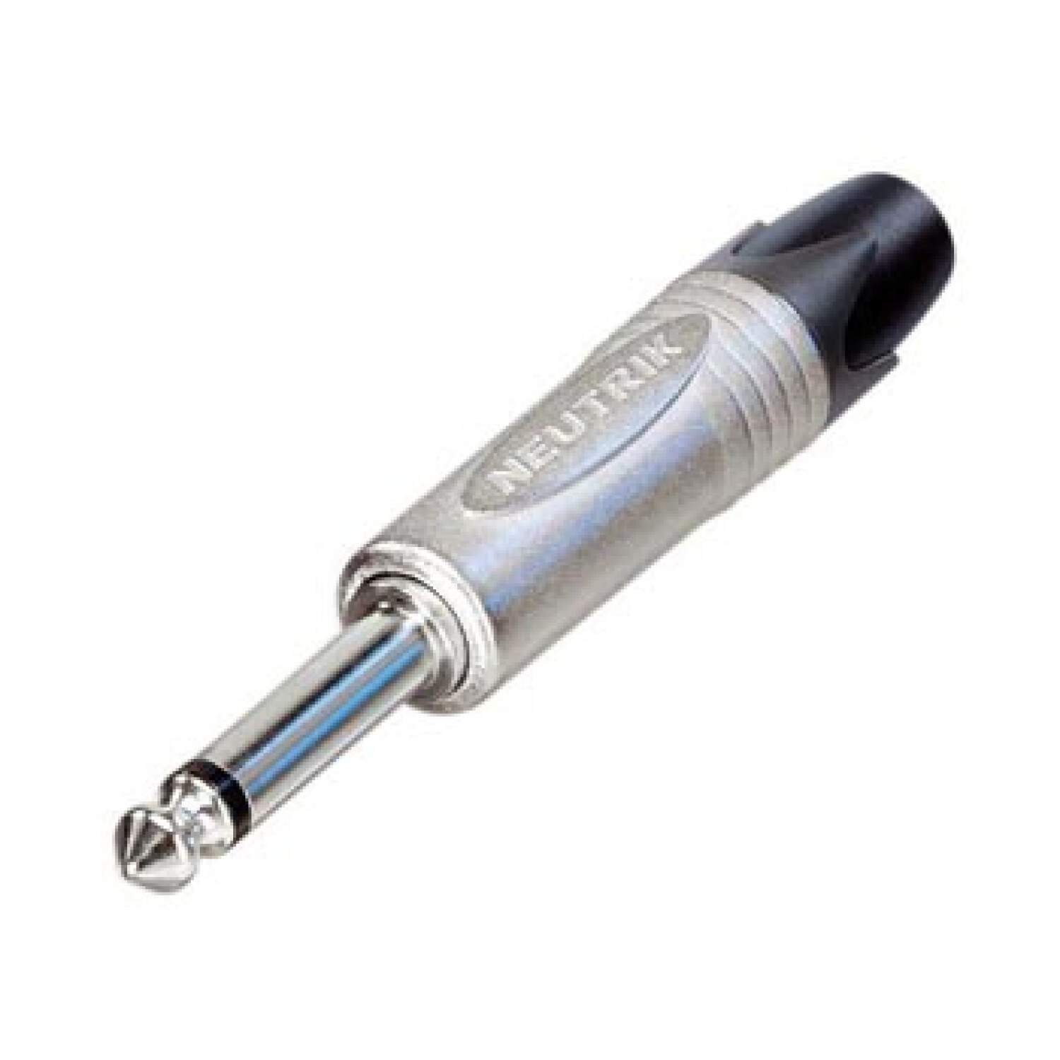 Un jack audio Neutrik argentato con connettore nero. Isolato su bianco.