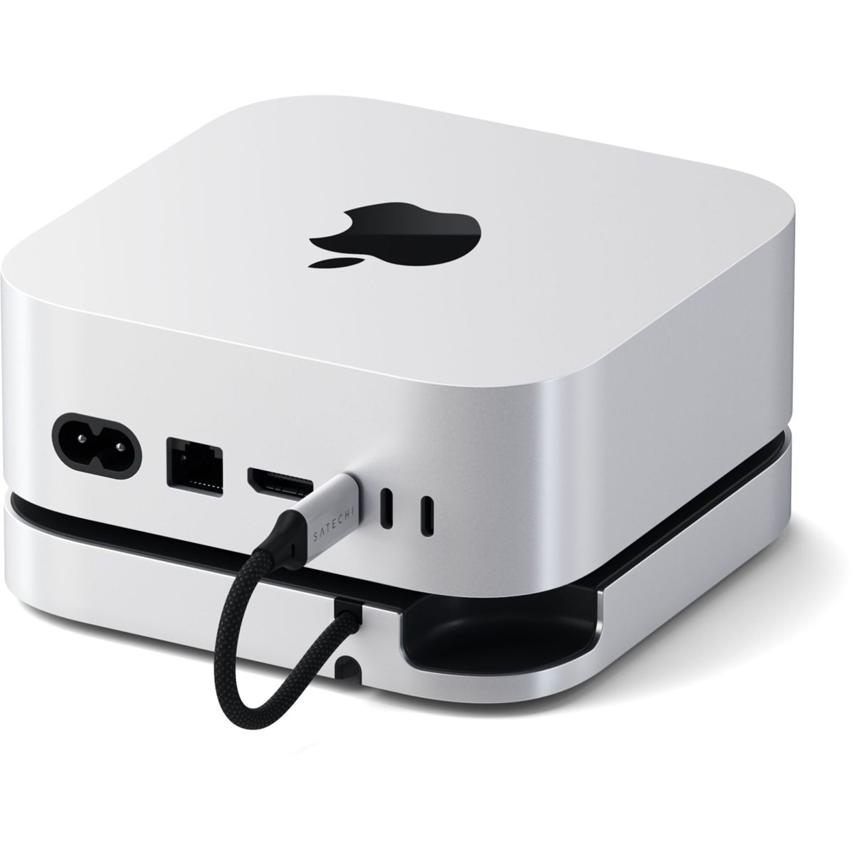 Silberner Mac Mini mit Apple-Logo und angeschlossenem Satechi-Kabel.