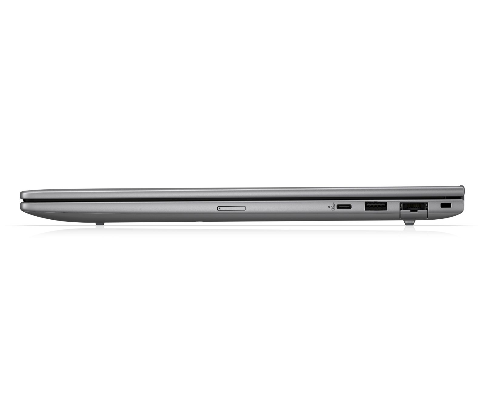 Widok z boku zamkniętego srebrnego laptopa pokazujący porty USB-C, USB-A, gniazdo karty SD.
