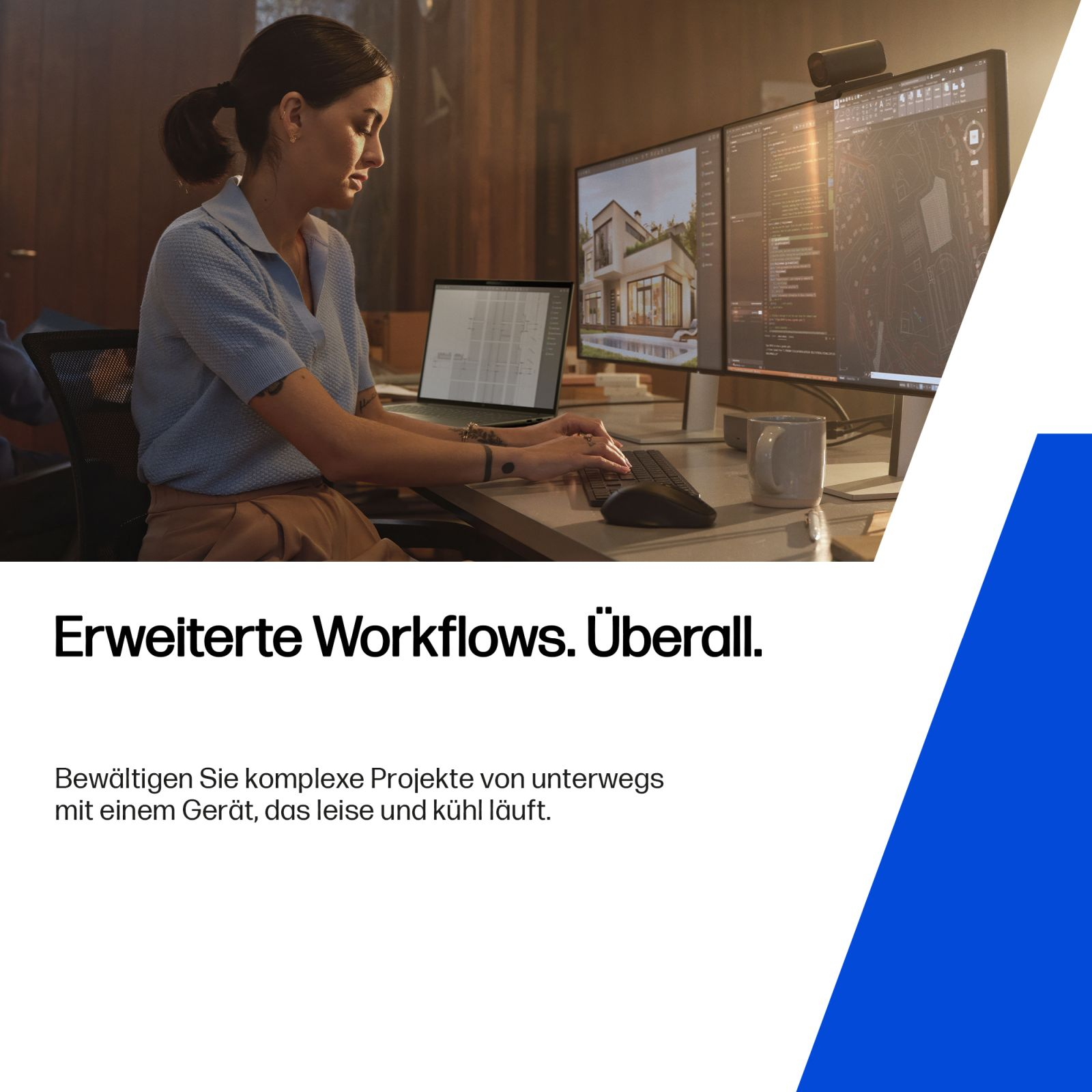 Kobieta przy biurku z wieloma monitorami, pracuje na laptopie i komputerze.