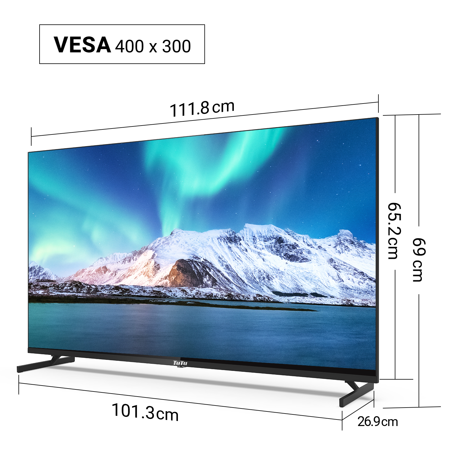 Een tv-scherm toont het noorderlicht boven besneeuwde bergen en een meer.