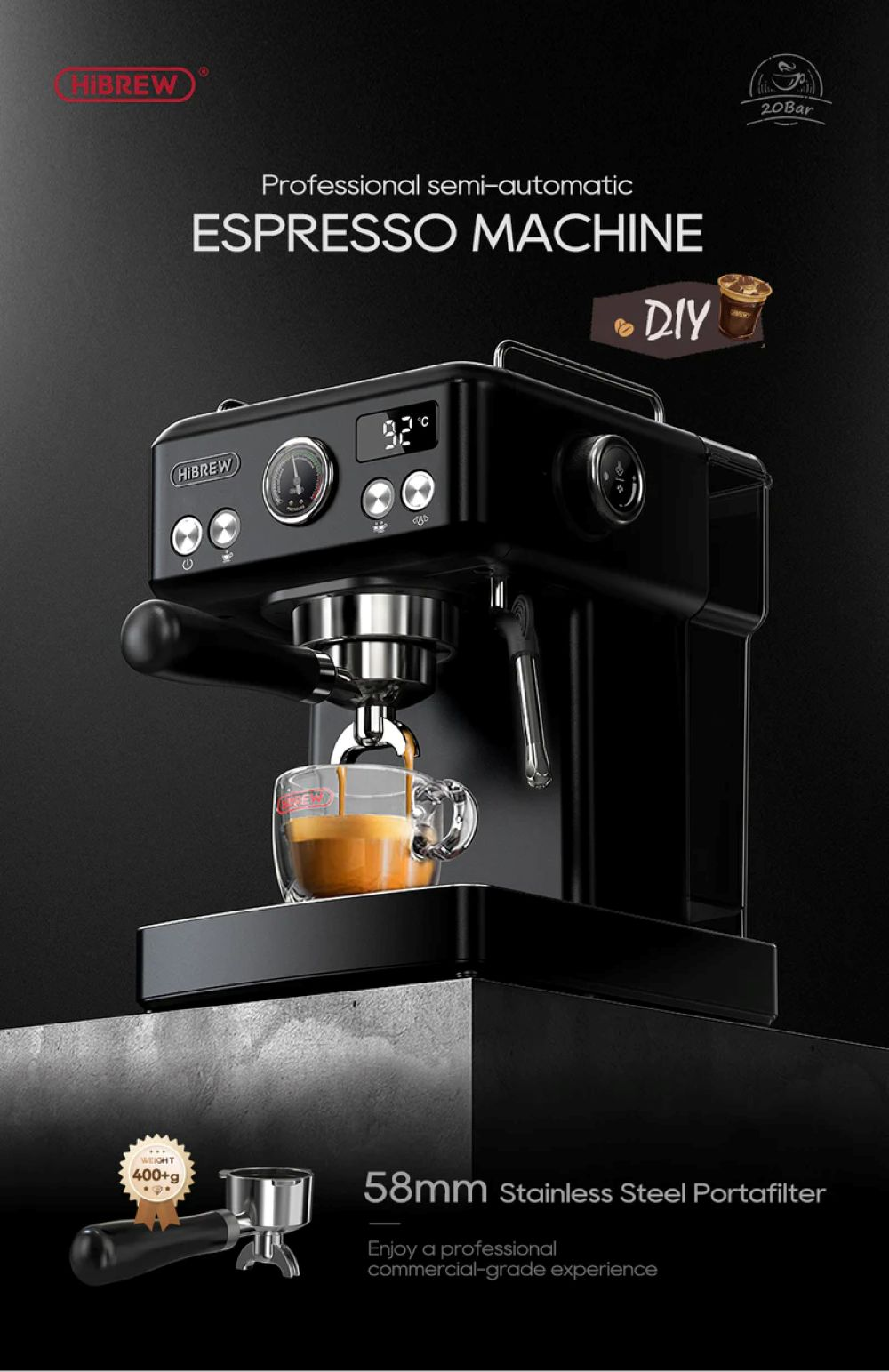 Máquina de espresso negra preparando café en una taza de vidrio. Cuenta con pantalla 92C.