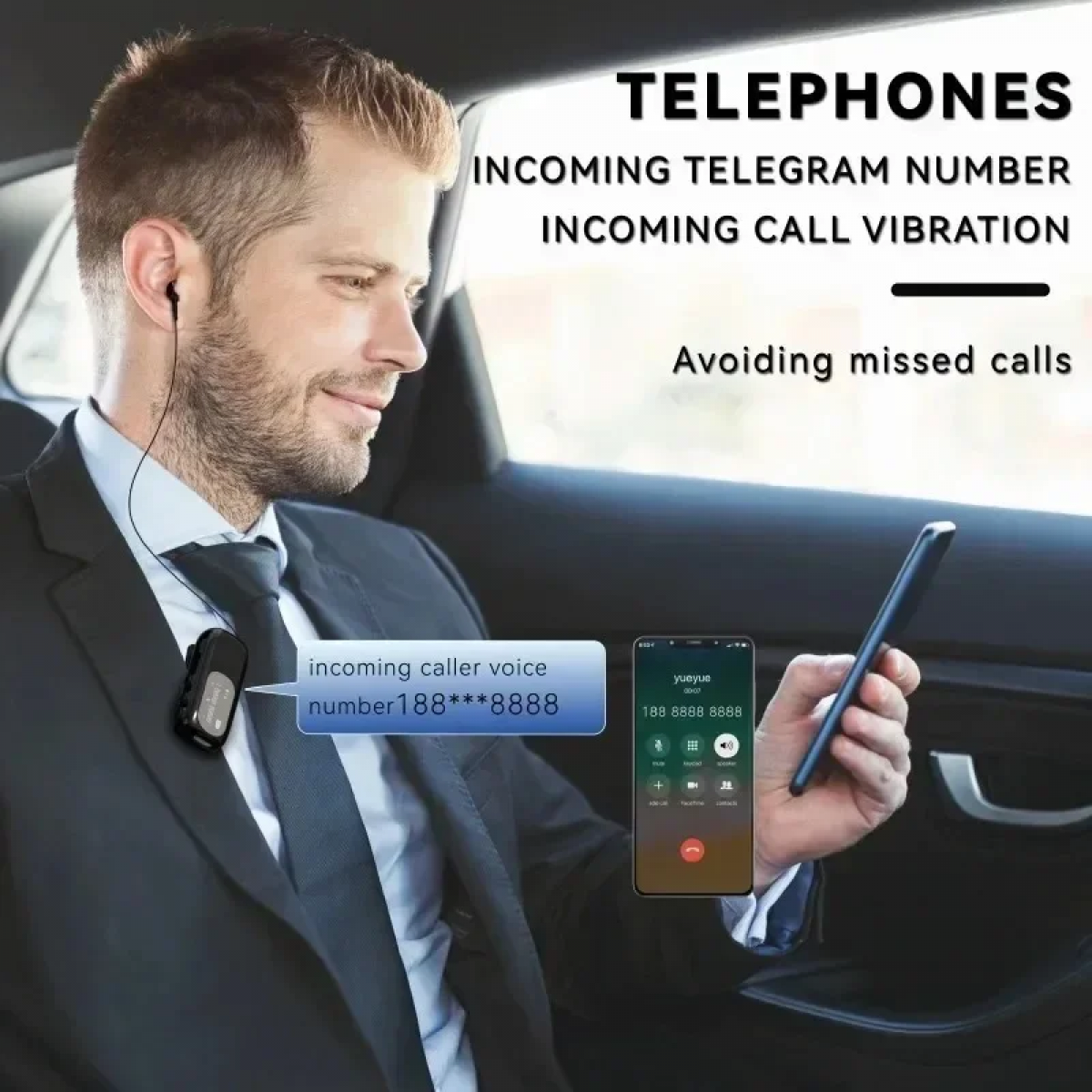 Mann im Anzug im Auto, trägt Ohrhörer, hält Telefon. Ankommender Anruf angezeigt.