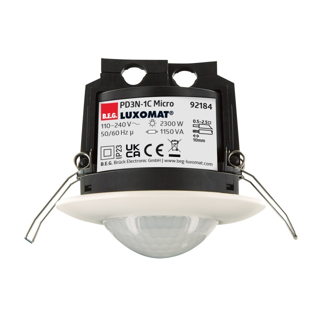 Un rilevatore di movimento bianco PD3N-1C Micro di B.E.G. LUXOMAT con specifiche tecniche.