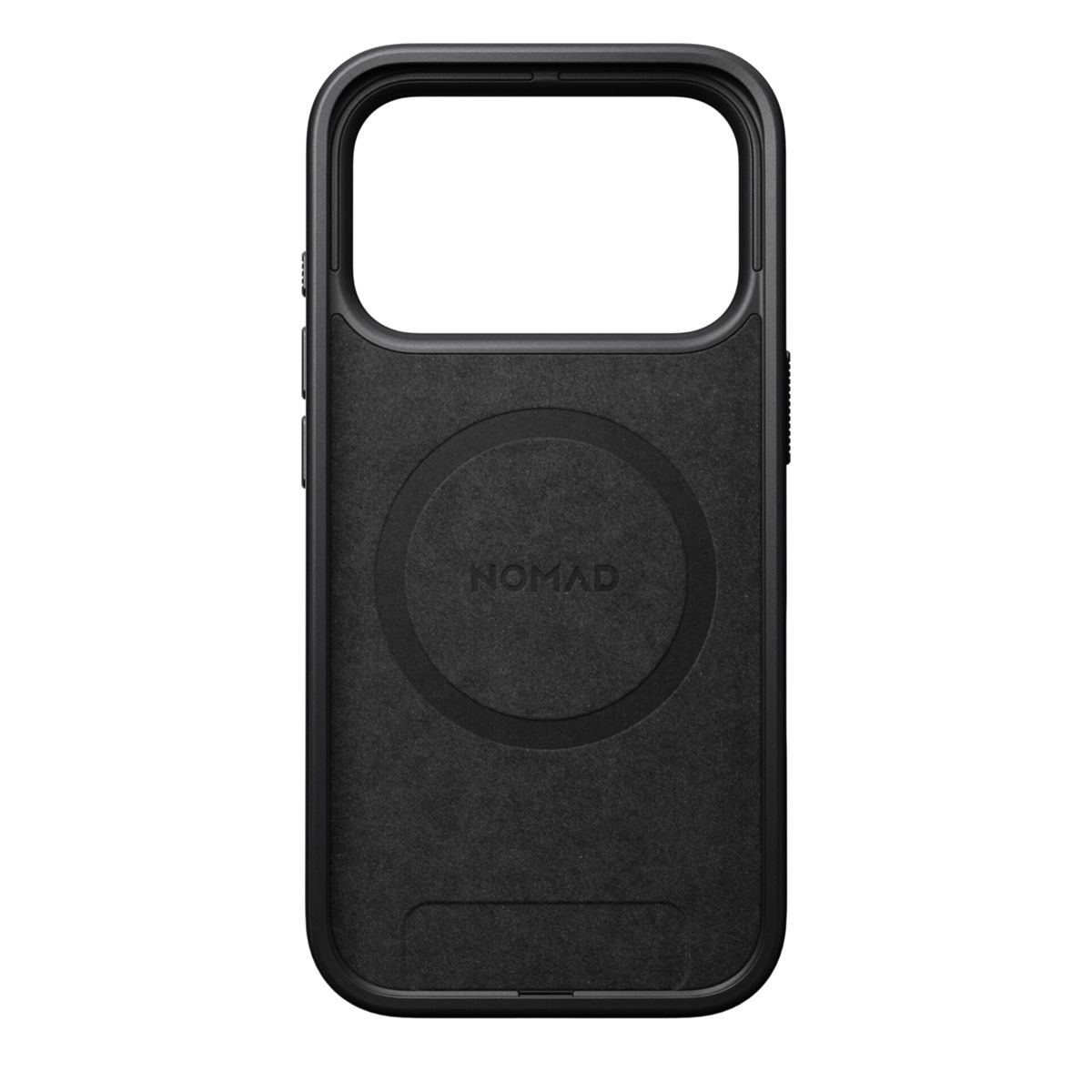 Una custodia nera Nomad per telefono con un anello magnetico circolare sul retro.