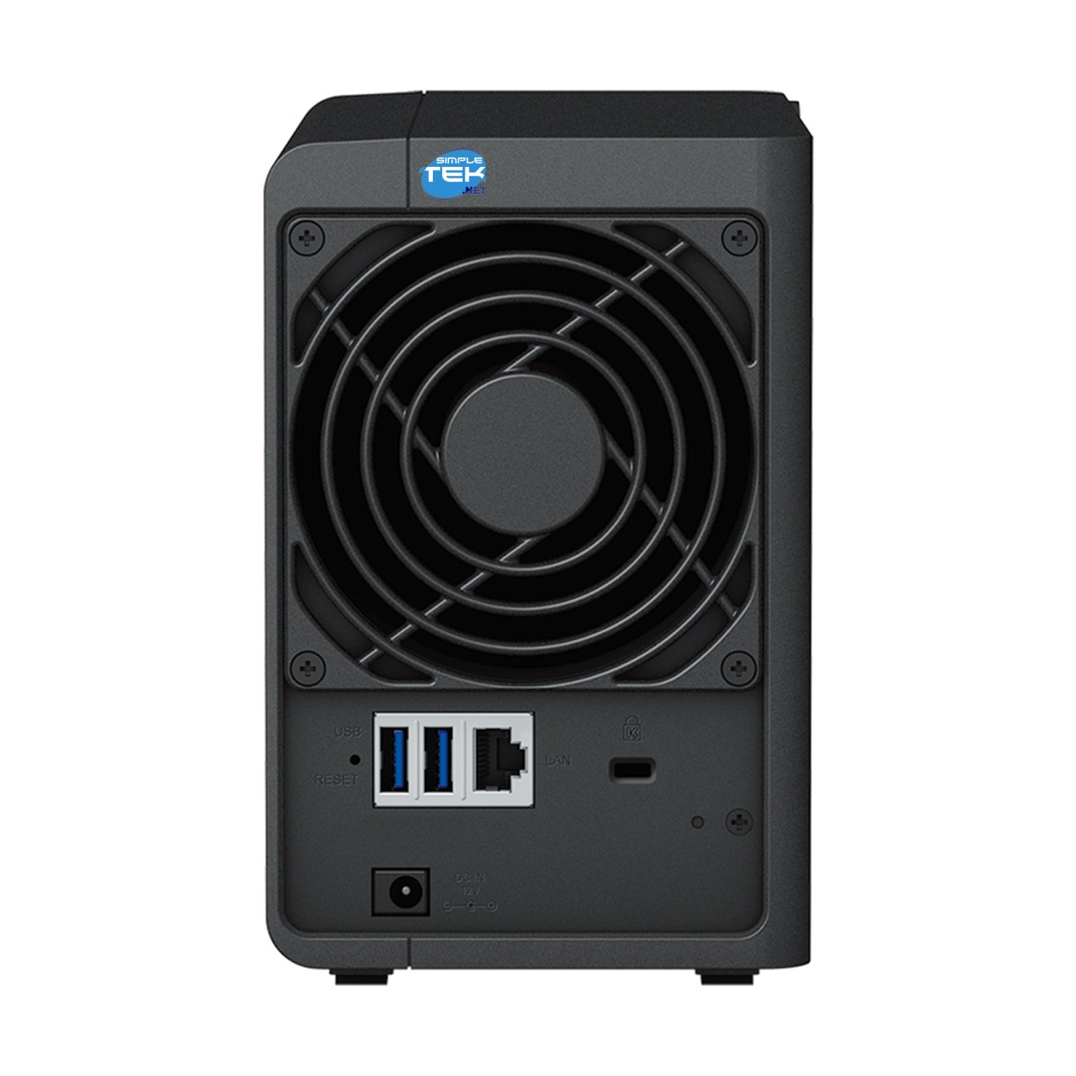 Retro di un NAS nero con ventola, porte USB, LAN e ingresso CC.