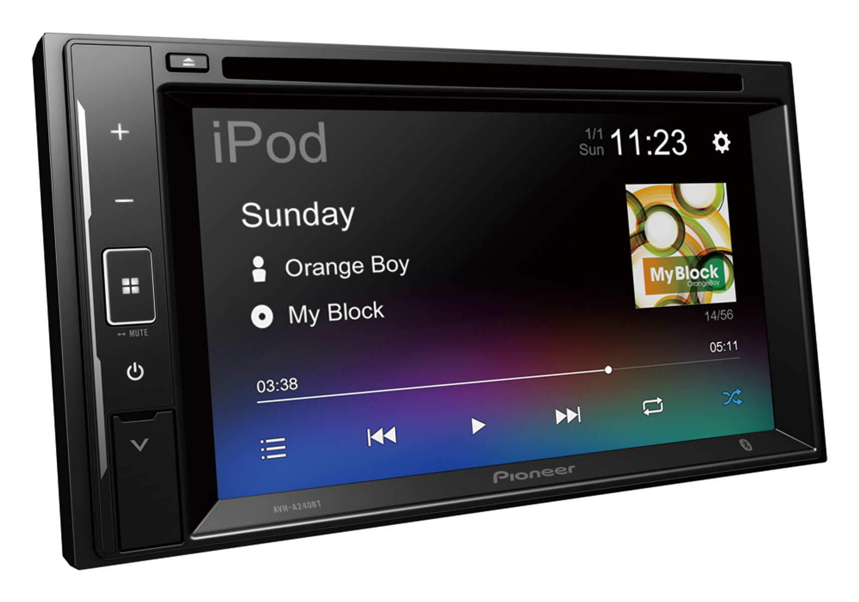 Stereo per auto Pioneer che mostra musica iPod, ora 11:23 e copertina album.