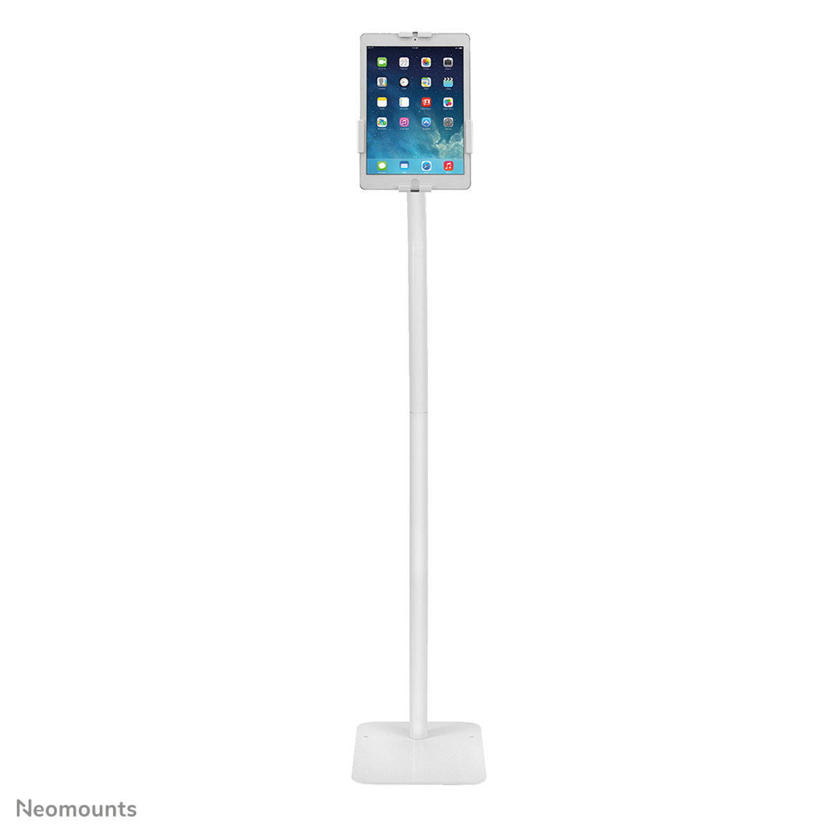 Un supporto per tablet bianco con un tablet che mostra app su sfondo bianco.