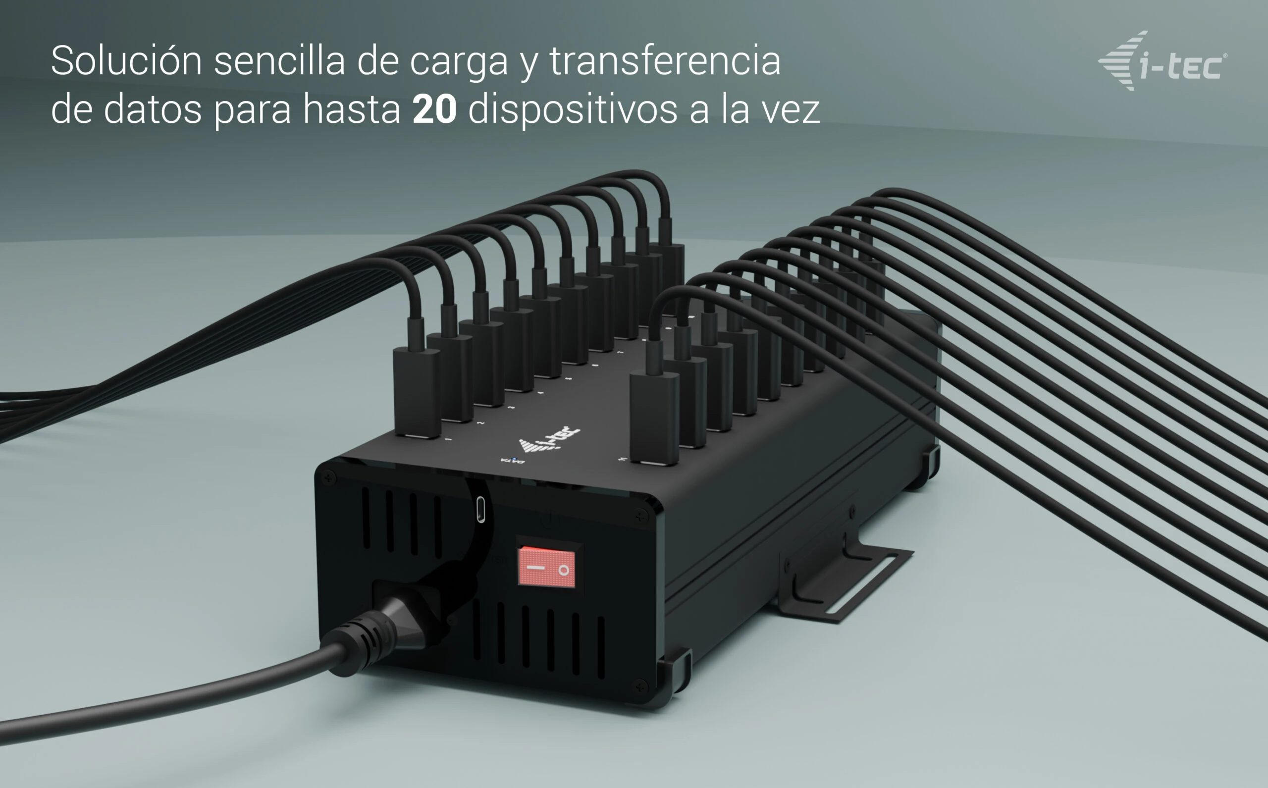 Un hub nero di ricarica e trasferimento dati con 20 porte e cavi.