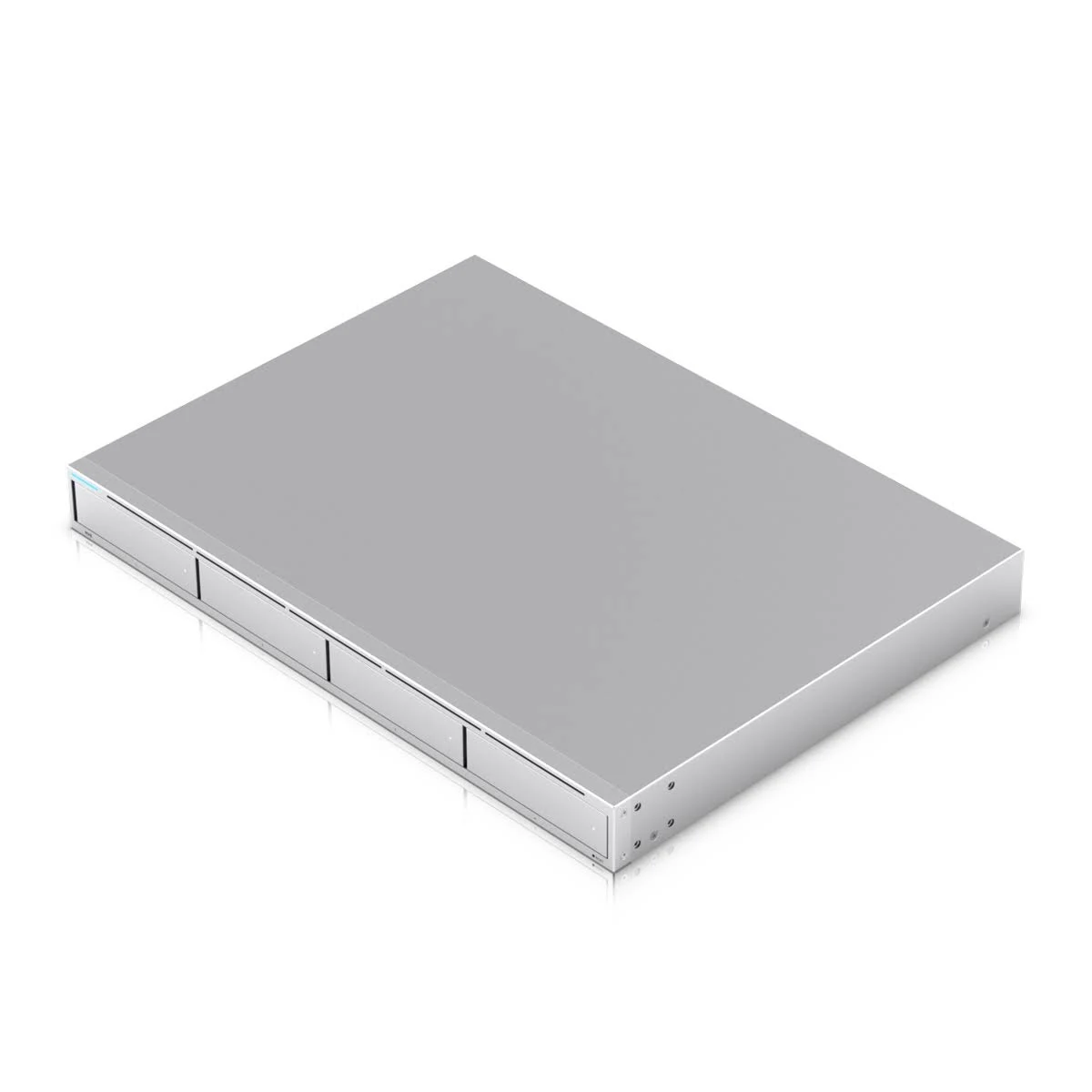 Un chassis argentato per server rack con quattro bay per unità.
