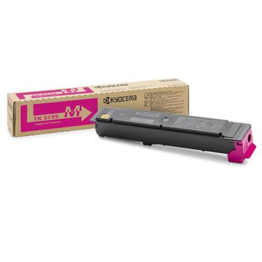 Een zwarte Kyocera TK-5195 Magenta toner cartridge naast de roze en bruine doos.