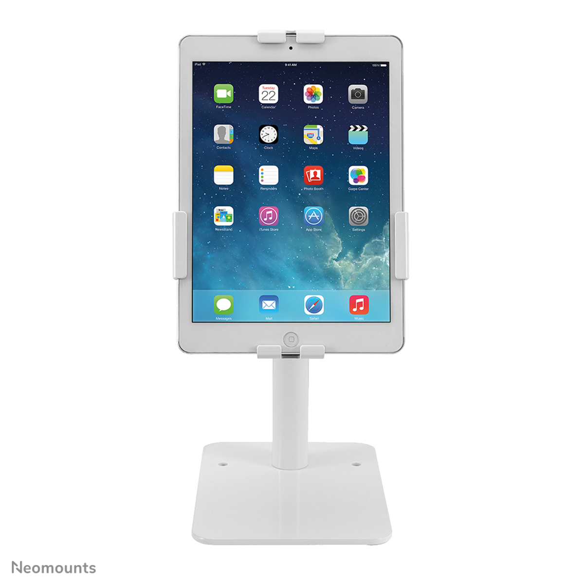 Un tablet bianco è montato su un supporto bianco. Lo schermo mostra icone di app.