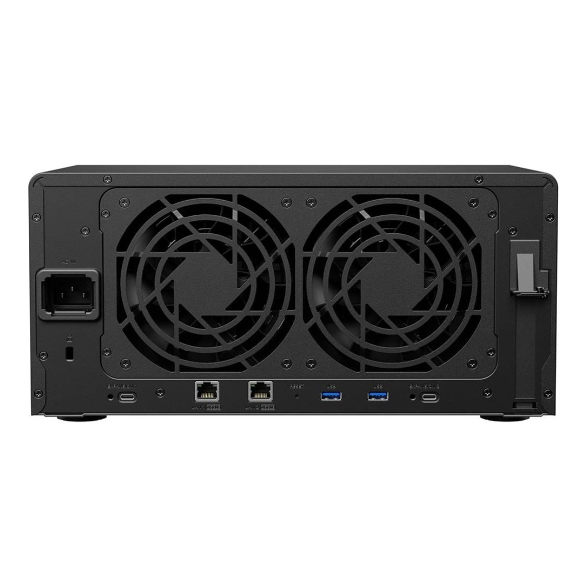 Widok z tyłu czarnego urządzenia NAS z dwoma dużymi wentylatorami, wejściem zasilania, portami USB i LAN.