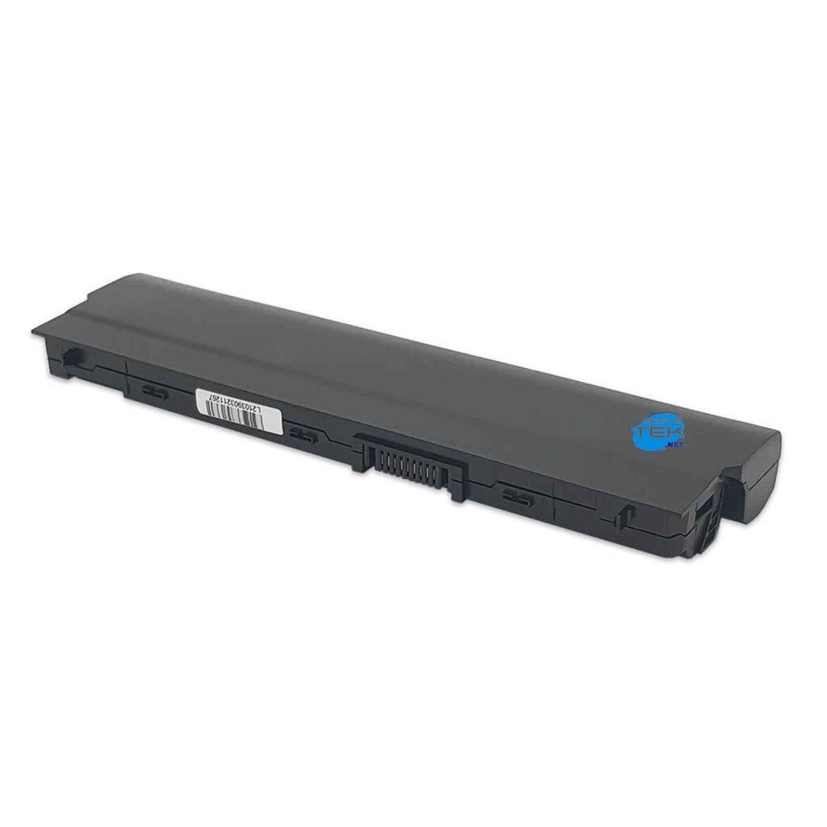 Una batteria nera per laptop con etichetta bianca e logo blu su sfondo bianco.
