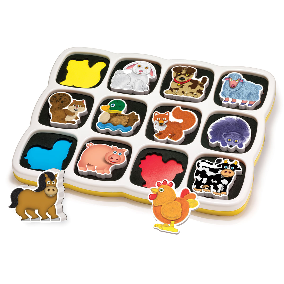 Tablero de rompecabezas de animales de granja con piezas de madera: vaca, caballo, gallina, perro, oveja, pato, zorro, cerdo, conejo, ardilla, erizo.