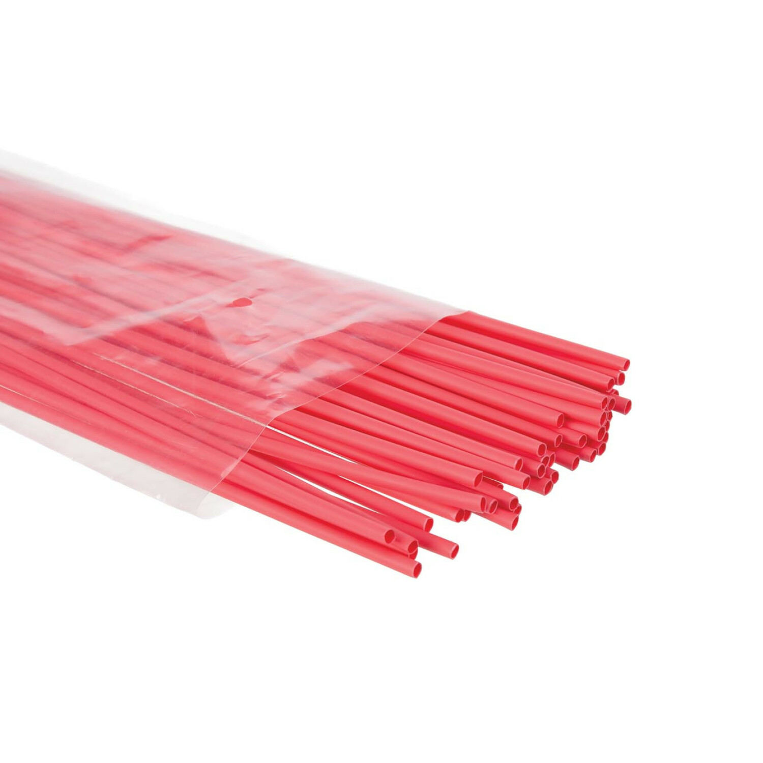 Un fascio di tubi di plastica rossi, parzialmente avvolti in plastica trasparente, su sfondo bianco.