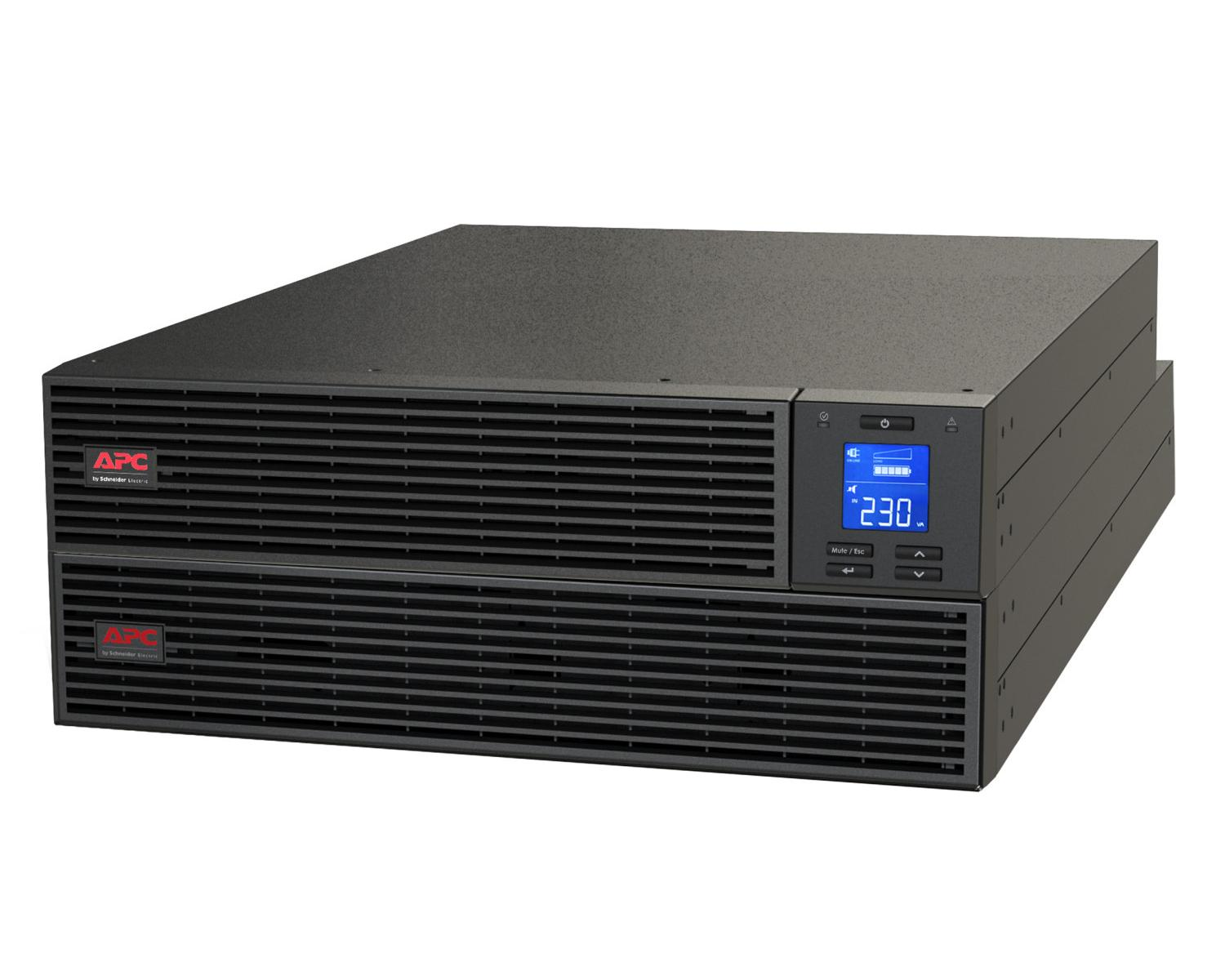 Un'unità UPS APC nera con display digitale che mostra 230V, su sfondo bianco.