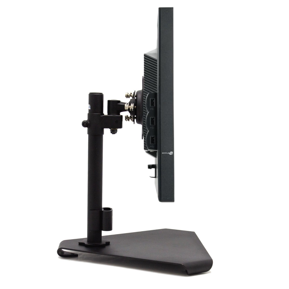 Un monitor nero è montato su un supporto nero. Sono visibili il lato e le porte del monitor.