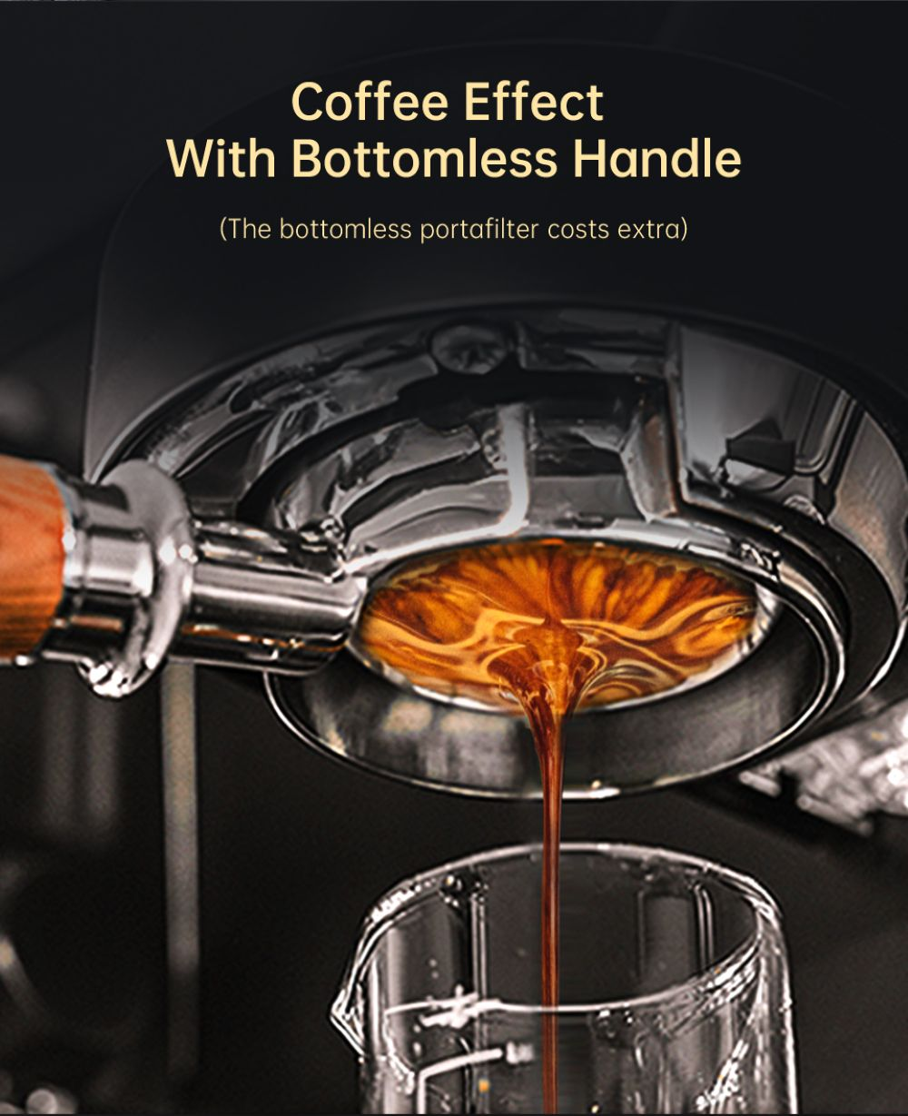 El espresso fluye de un portafiltro sin fondo a un vaso de precipitados.