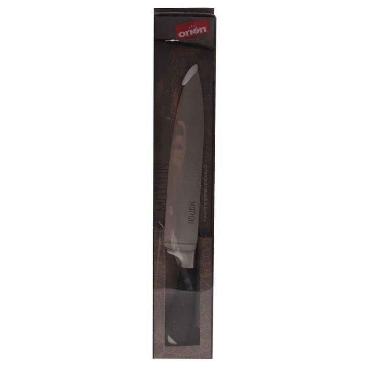 Un cuchillo de cocina con hoja plateada y mango negro en su embalaje.