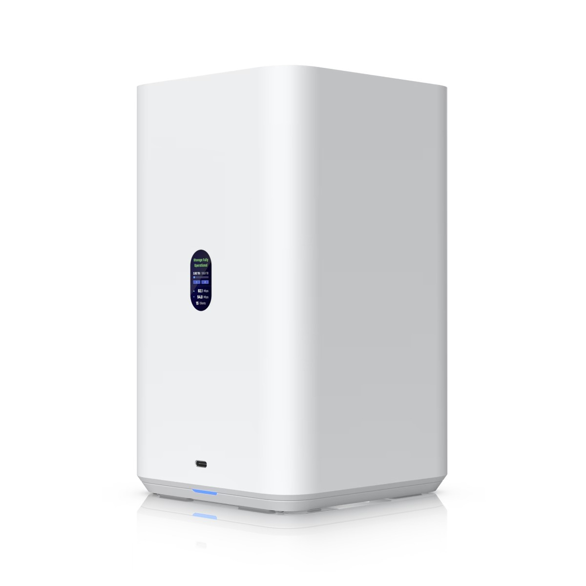 Dispositivo rettangolare bianco con piccolo schermo che mostra dati. Porta USB sul davanti.