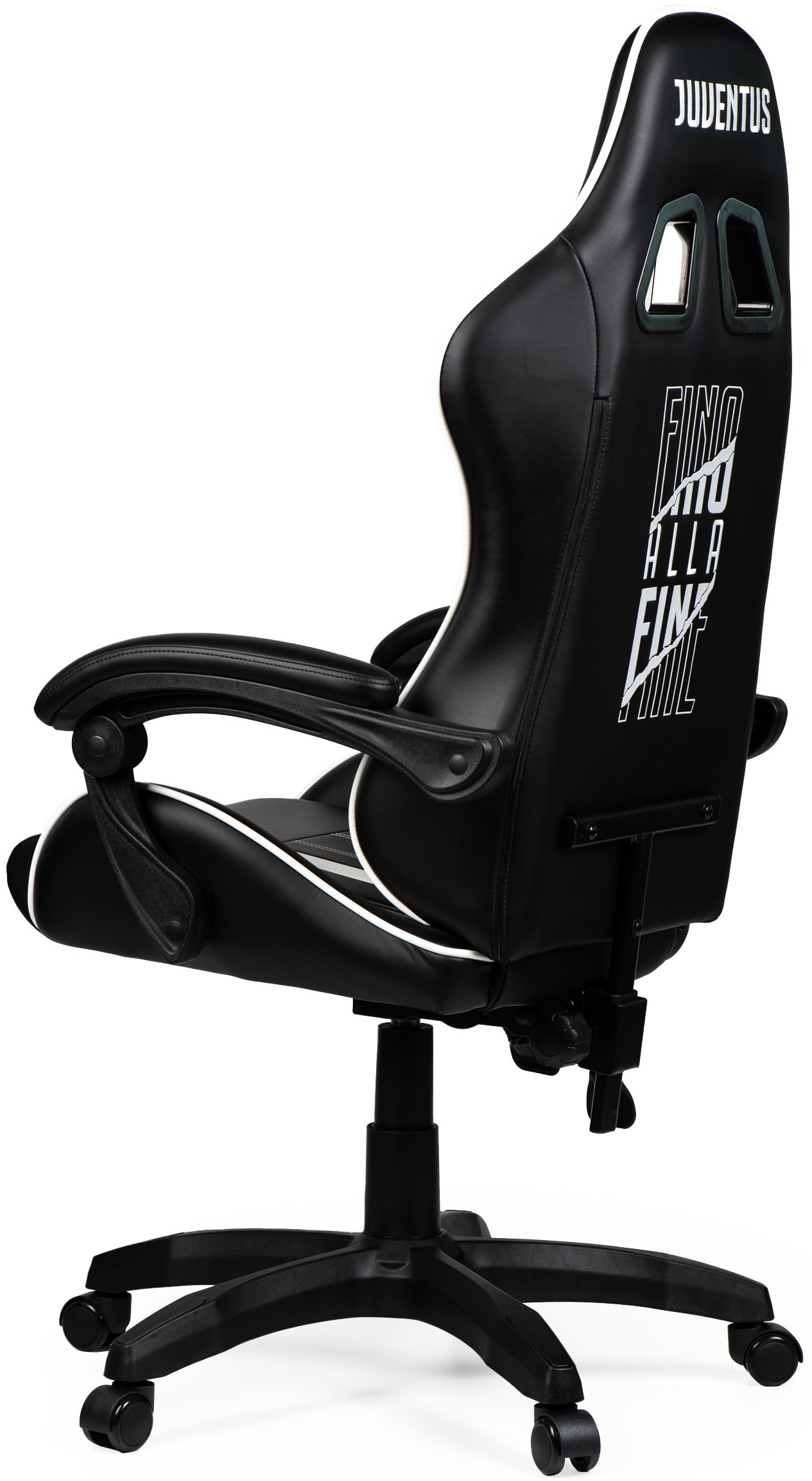 Una sedia da gaming nera Juventus con finiture e loghi bianchi su sfondo bianco.