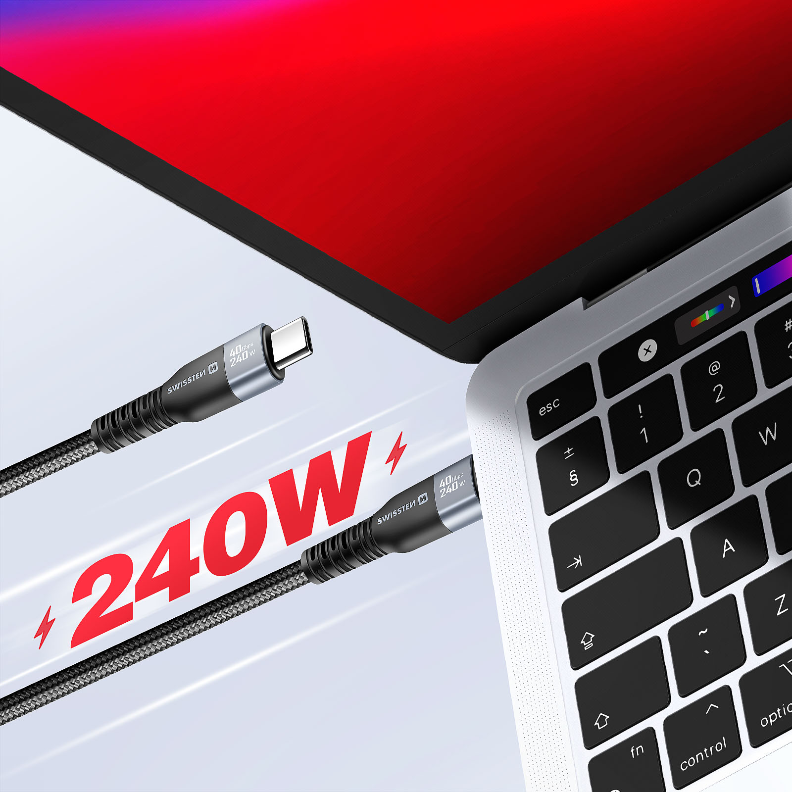 Un cavo USB-C nero con testo 240W è mostrato accanto alla tastiera di un laptop.