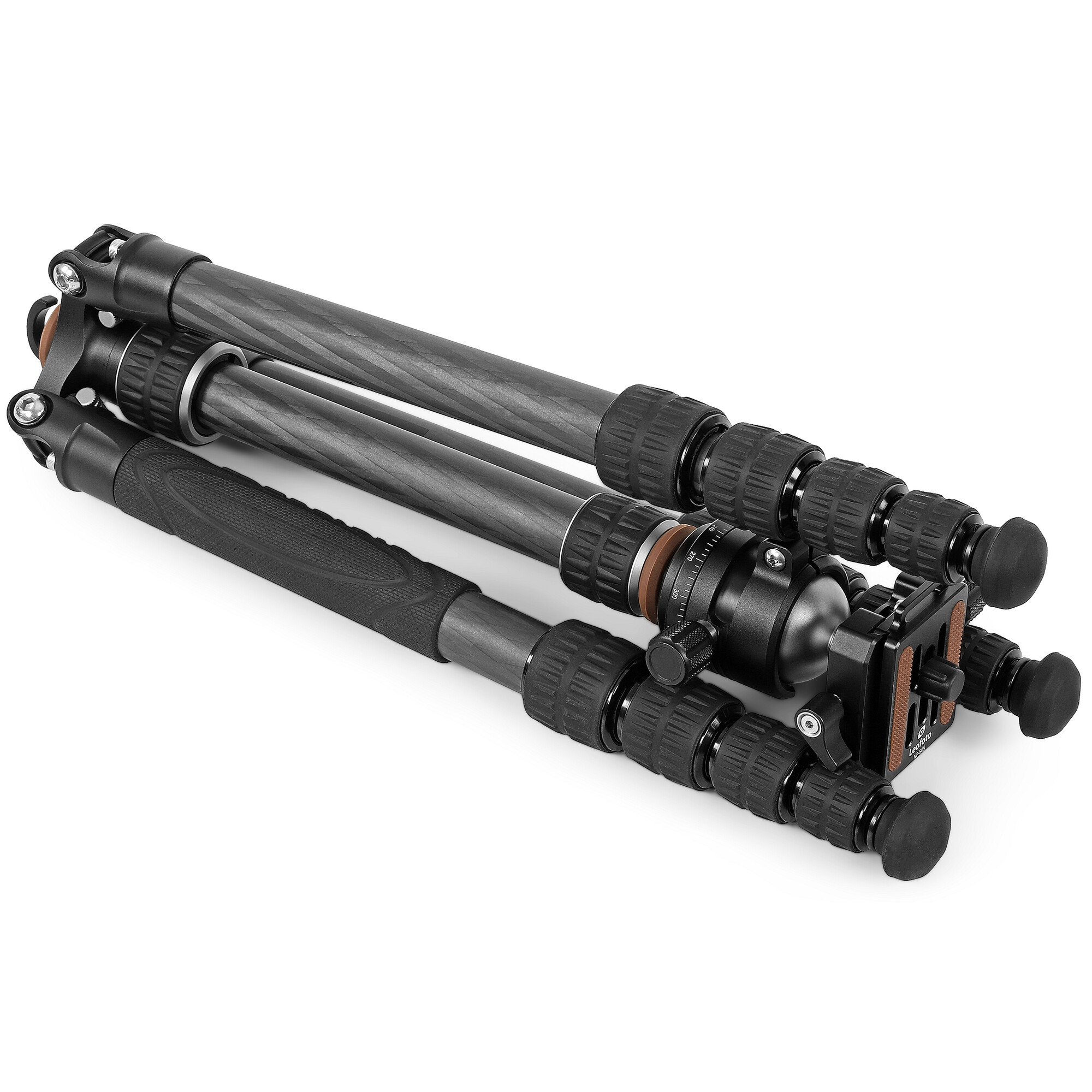 Ein schwarzes Carbon-Stativ mit drei Beinen, zusammengeschoben, mit Kugelgelenk.