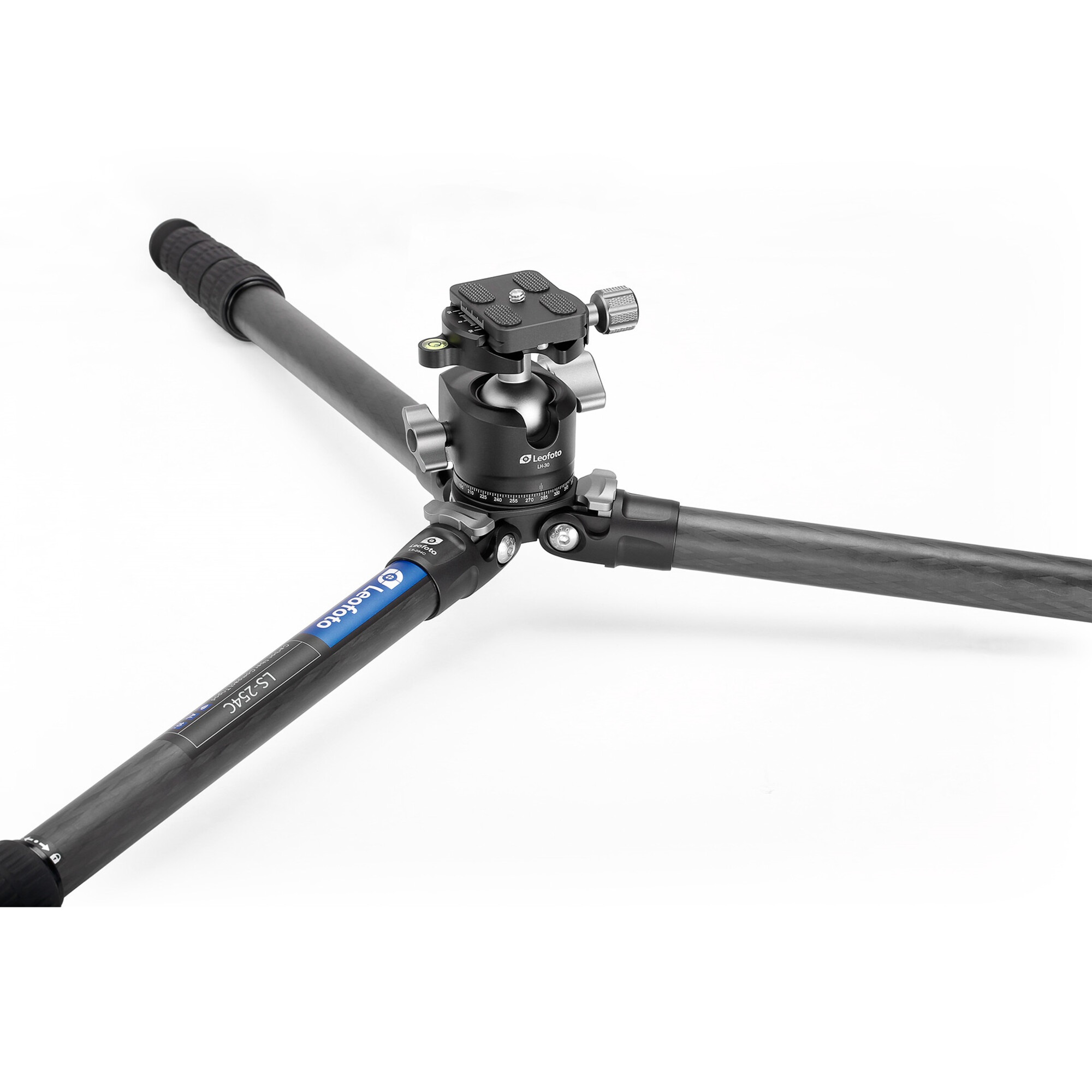 Ein schwarzes Leofoto LS-254C Carbon-Stativ mit silbernem Kugelkopf ist auf weißem Hintergrund abgebildet.