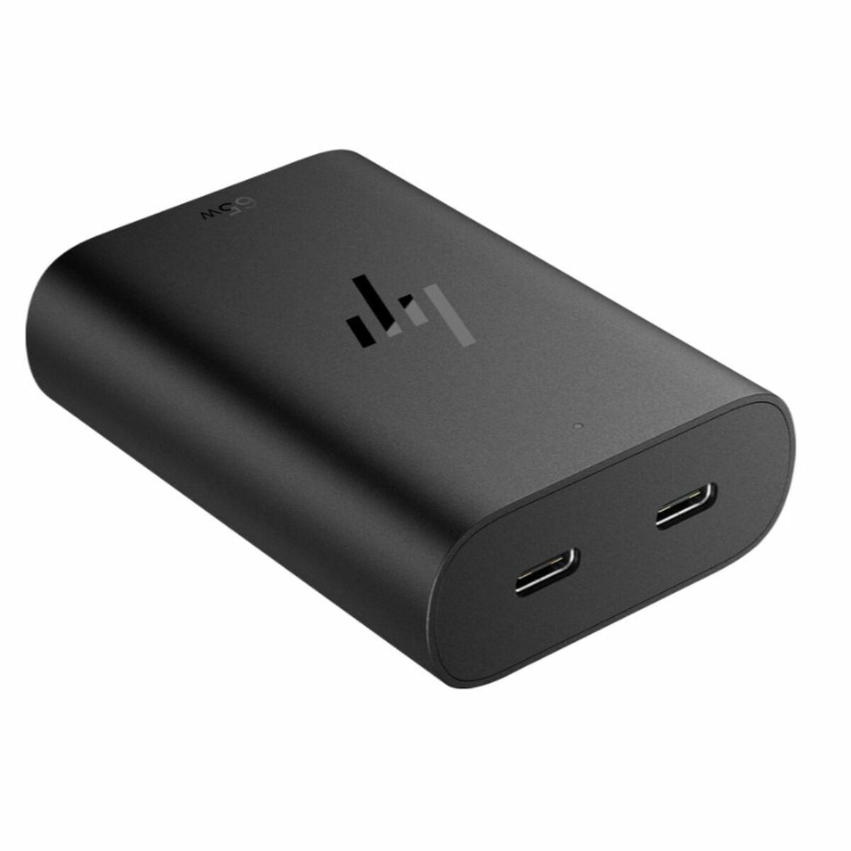 HP 65W USB-C siyah güç adaptörü, iki bağlantı noktası ve HP logosu.