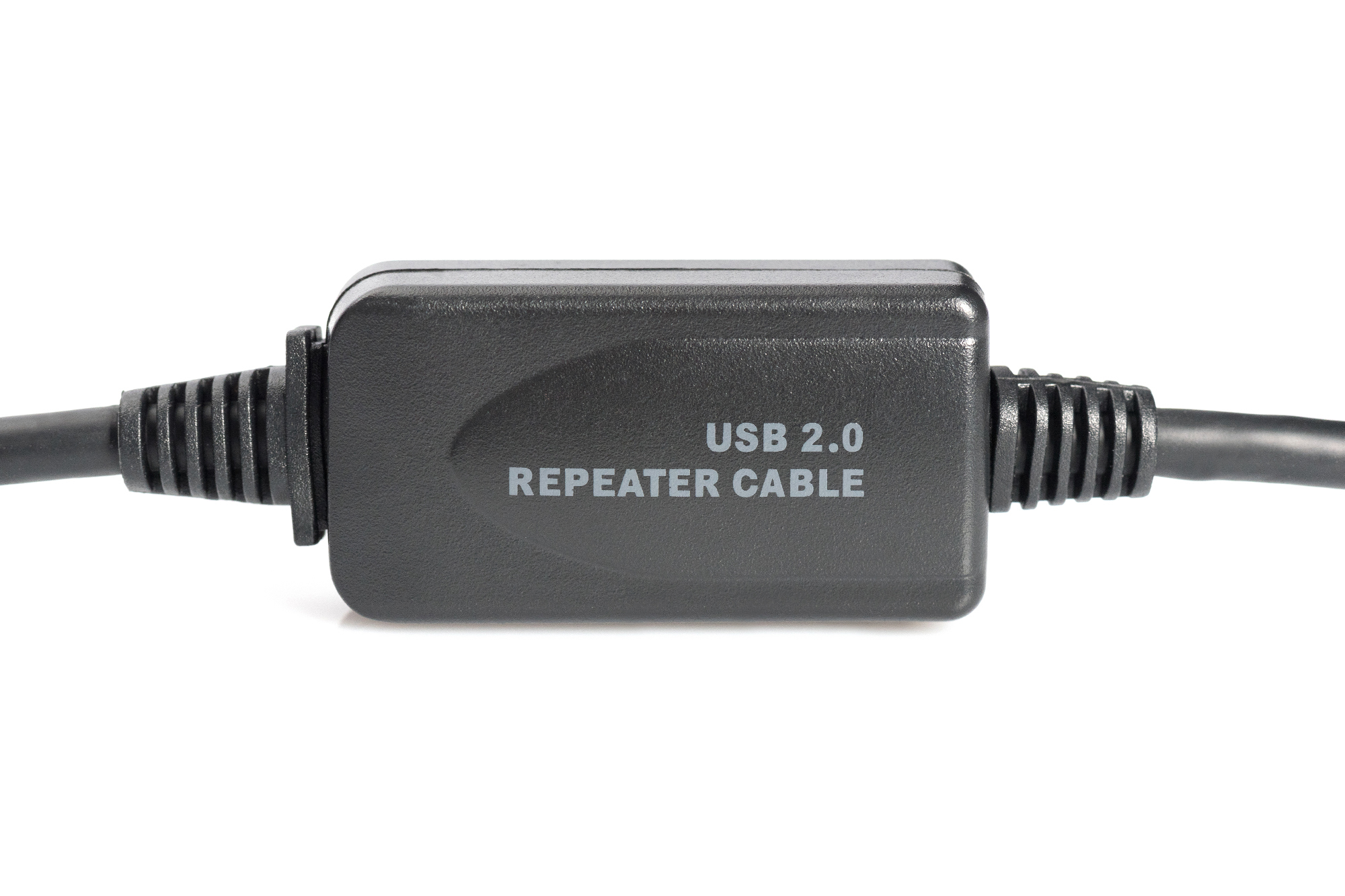Un cavo ripetitore USB 2.0 nero con alloggiamento centrale.