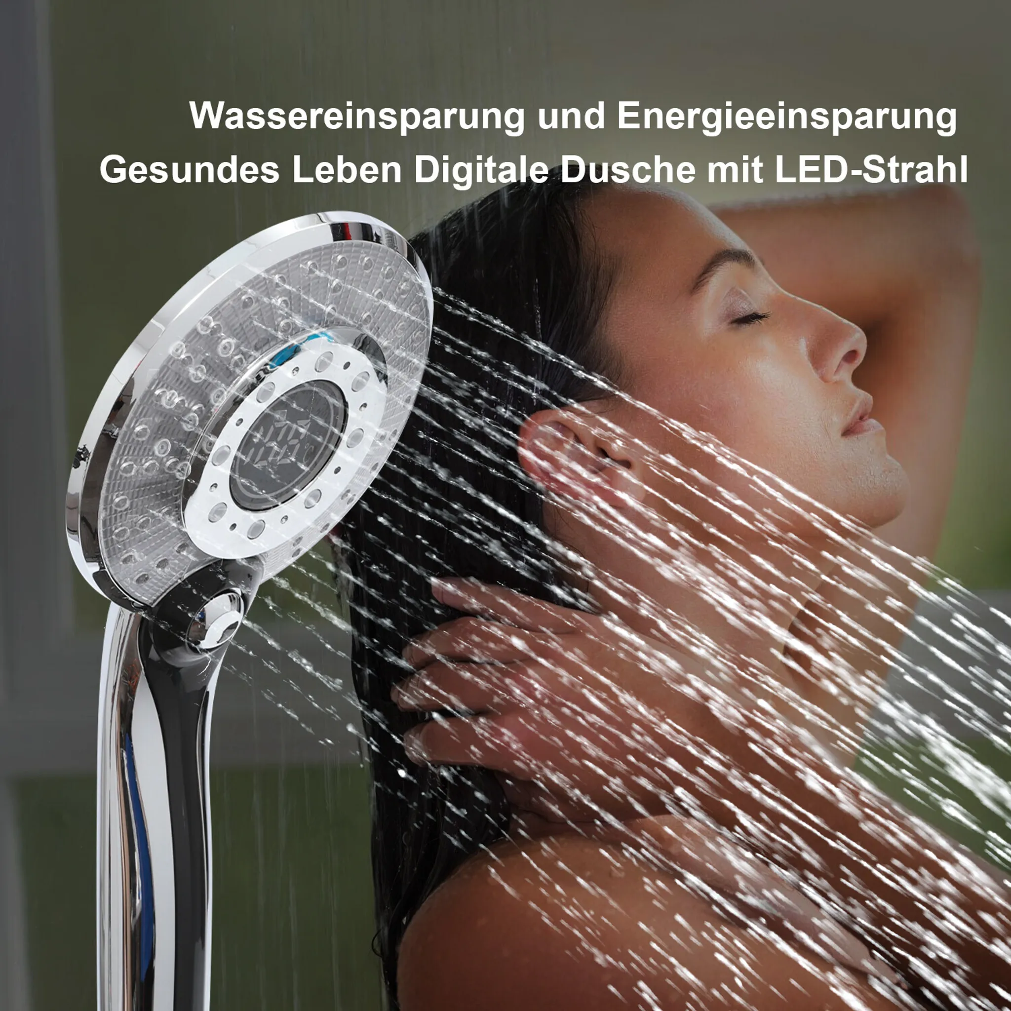 Frau duscht mit LED-Duschkopf, der Temperatur anzeigt. Wasser- und Energiesparend.