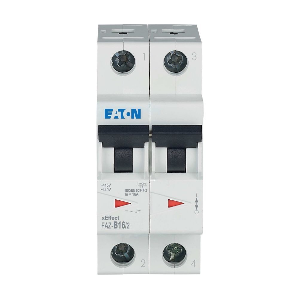 Due interruttori automatici Eaton impilati verticalmente. Cassa bianca, leve nere, indicatori rossi. Etichettato 'FAZ-B16/2'.