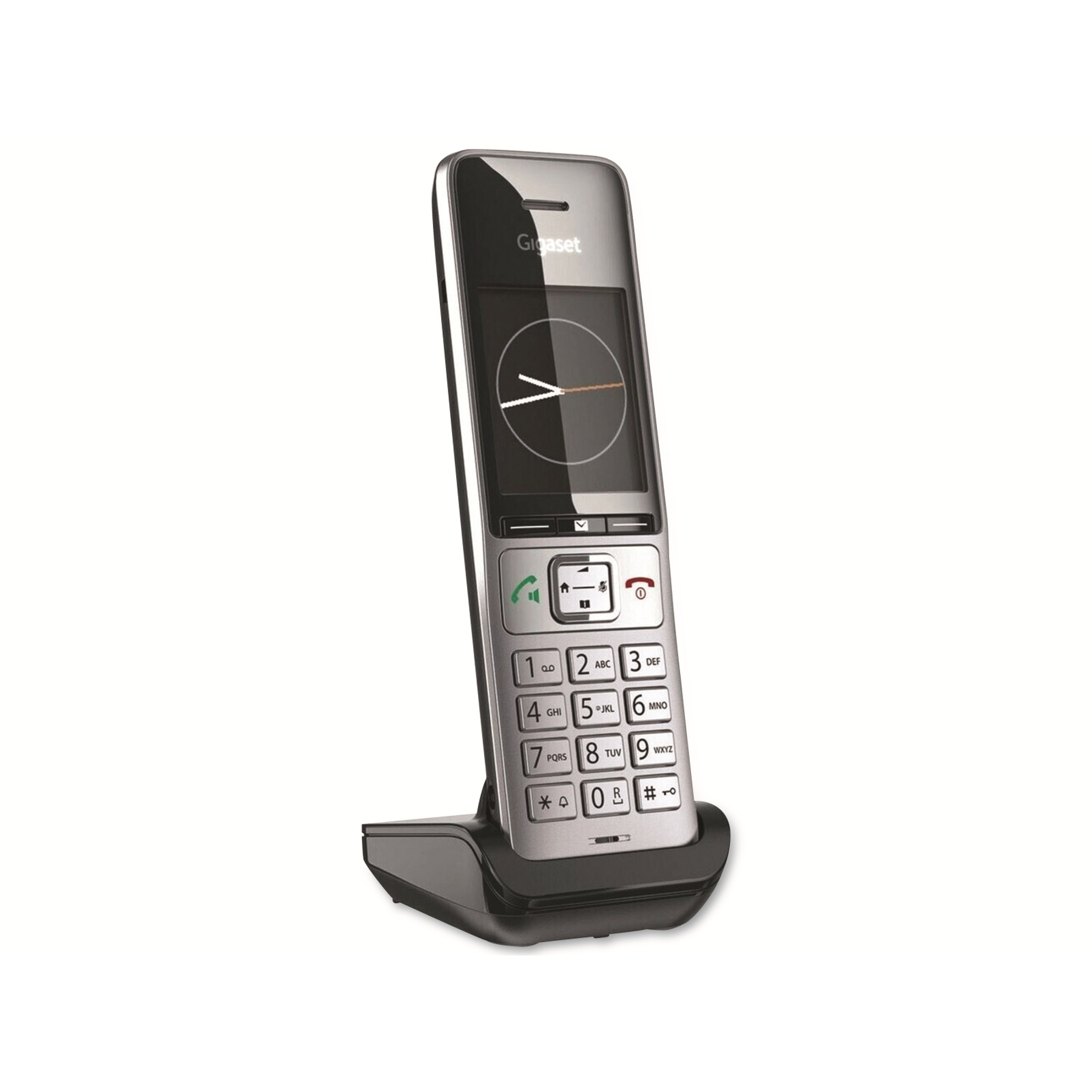 Un telefono cordless Gigaset con fronte argentato e ricevitore nero poggia sulla base di ricarica.