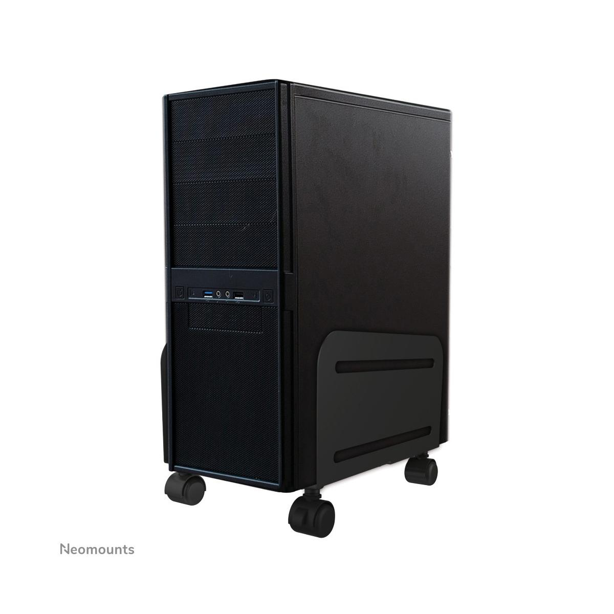 Tower del computer nero su supporto mobile con porte USB anteriori.