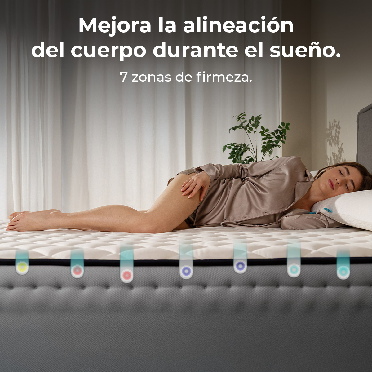 Mujer durmiendo en colchón de 7 zonas. Texto sobre alineación corporal al dormir.