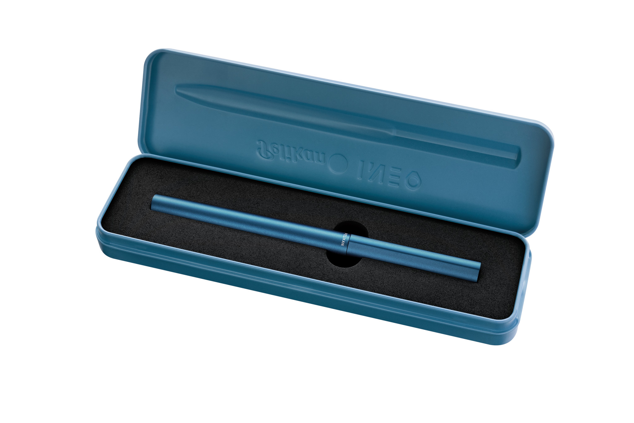 Penna blu in un astuccio blu con fodera in schiuma nera. Sul cofanetto c'è scritto Pelikan.